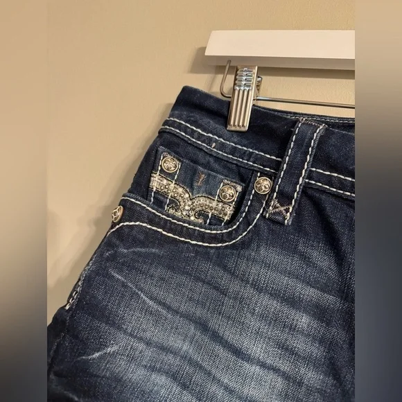 Rock Revival Sherry Stretch Short - Picture 8 of 11